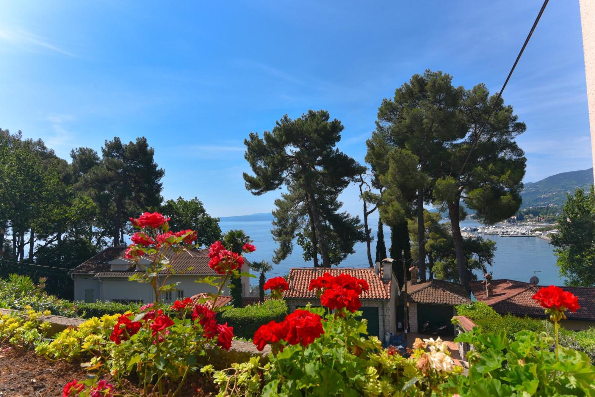 Apartments Villa Vosilla Abbazia Esterno foto